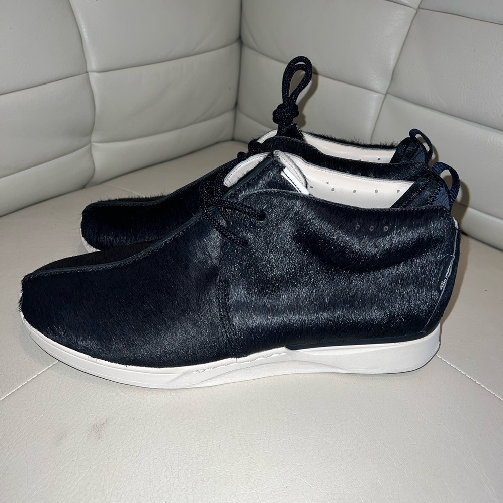 Clarks x heather grey wall